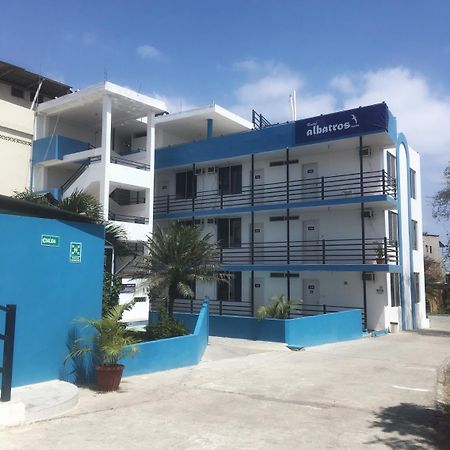 Hostal Albatros Manta Esterno foto