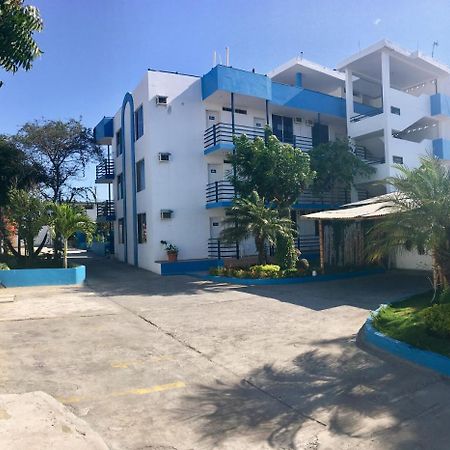Hostal Albatros Manta Esterno foto